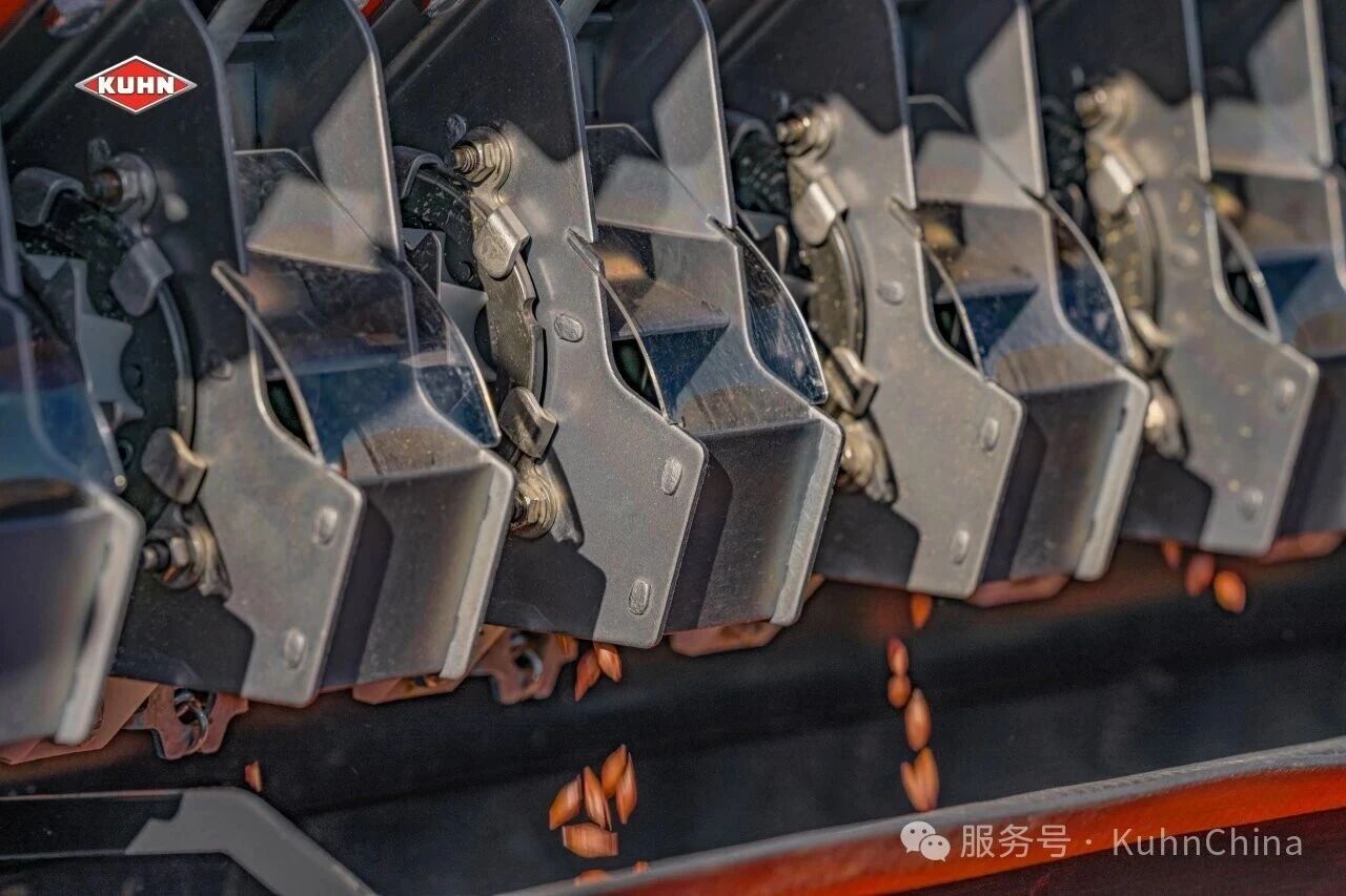 驱动耙条播机：一次下地，搞定整地播种全流程